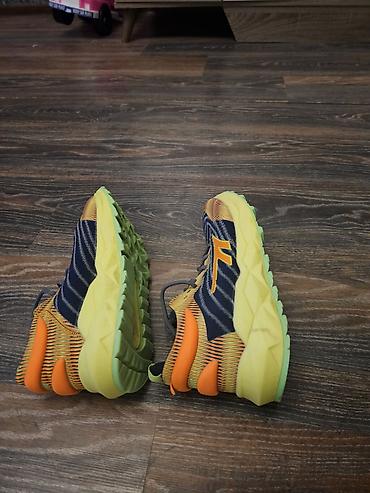 reebok krasovka: Idman ayaqqabısı – qaçış və gündəlik istifadə üçün Model: Hi-Tec — 4
