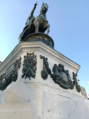 Ostali mobilni telefoni: Pametni telefon sa fokusom na kamere i kreativnu fotografiju. - — 9