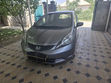 авто бу в рассрочку от частного лица: Honda Jazz: 2010 г., 1.5 л, Автоматические, Бензин, Седан