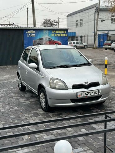 Toyota: Toyota Vitz: 2001 г., 1.3 л, Автомат, Бензин, Хэтчбэк