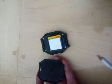 gps izləmə cihazı: Uşaq smart saatı – LED fənərli model Xüsusiyyətlər: - Korpus: kvadrat