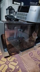 Qəhvə maşınları: Qəhvə maşını Delonghi, Avtomat, Süd qabı ilə, İşlənmiş — 7