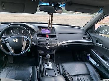 торг у капота: Honda Accord: 2008 г., 3.5 л, Автомат, Бензин, Седан — 9