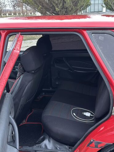 VAZ (LADA): VAZ 21099 sedan - Kuzov: 4 qapılı sedan, qırmızı rəng, qara bamper və — 10