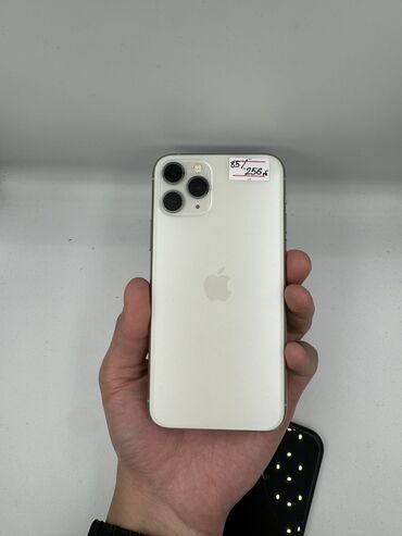 Apple iPhone: IPhone 11 Pro, Б/у, 256 ГБ, Matte Silver, Защитное стекло, Чехол, В рассрочку, 85 %