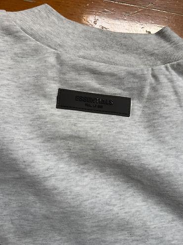 pull and bear duksevi: ESSENTIALS Fear of God majica kratkih rukava - Model: ESSENTIALS by — 6