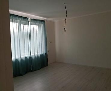 Продажа коттеджей и домов: Продаётся одноэтажный дом с просторным двором. Характеристики: - — 34