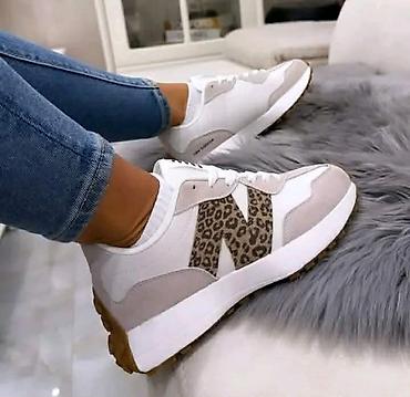 Patike: NB Clasic
Cena: 3500din
Brojevi: 36-46
PS✨ — 7