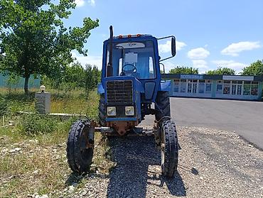 015 maşını: Məhsul: Belarus traktoru (MTZ seriyası) Təsvir: - Korpus: Kabinəli — 5