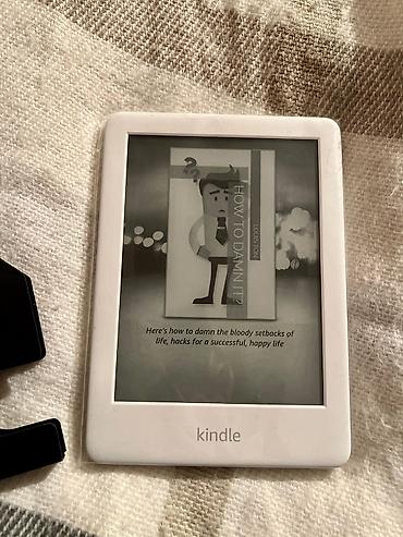 kindle paperwhite: Yenidi, populyar markadı və bir çox kitabı tapmaq mümkündür. Ciddi — 3