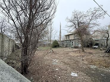 офис: 🔥 Участок с домом в одном из самых востребованных районов Бишкека 📍 — 3