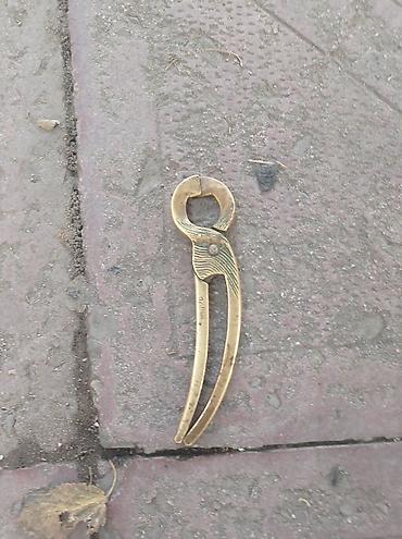 qlobus bar: Antik tunc rəngli açacağı/çəngəl-fındıqqıran - Material: metal — 1