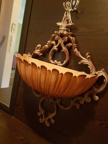 Digər ev dekoru: Aksesuar. Divar üçün. Təzə. Plastmas. Ölçüsü- 52 × 45 sm. Qiyməti - — 9