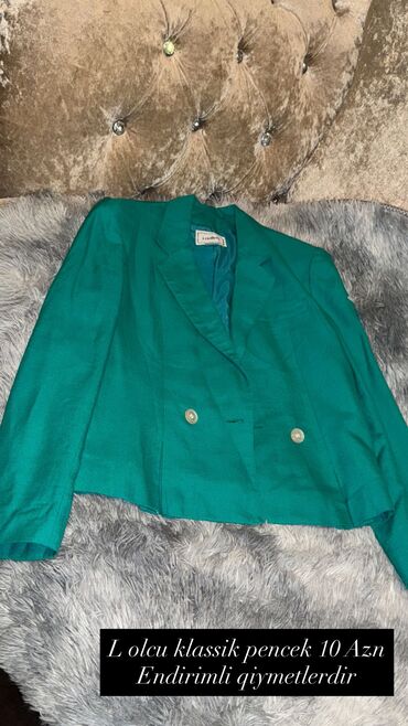 Köynək və bluzalar: Geyimler her biri yeni kimidir olculeri ferqlidir qeyd olunub her — 13