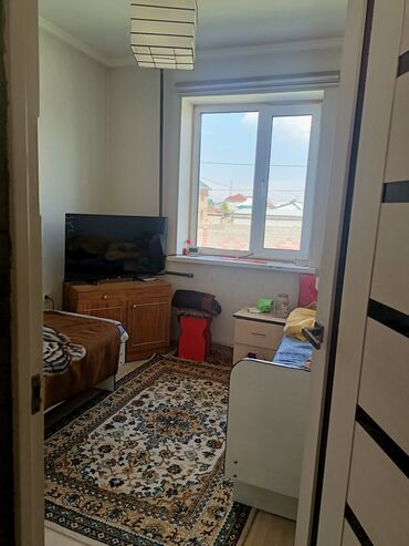 квартира город жалалабад: 2 бөлмө, Менчик ээси, Чогуу жашоосу жок, Эмерексиз
