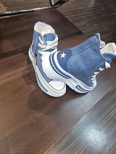 Qadın ayaqqabıları: Yüksək platformalı idman ayaqqabısı - Model: denim materialdan — 1