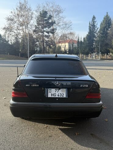 Mercedes-Benz: Mercedes-Benz C-Class: 2.2 l | 1995 il Sedan — 6