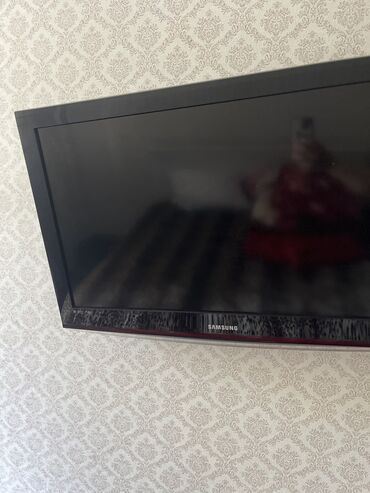 Televizorlar: İşlənmiş Televizor Samsung 82" Ünvandan götürmə
