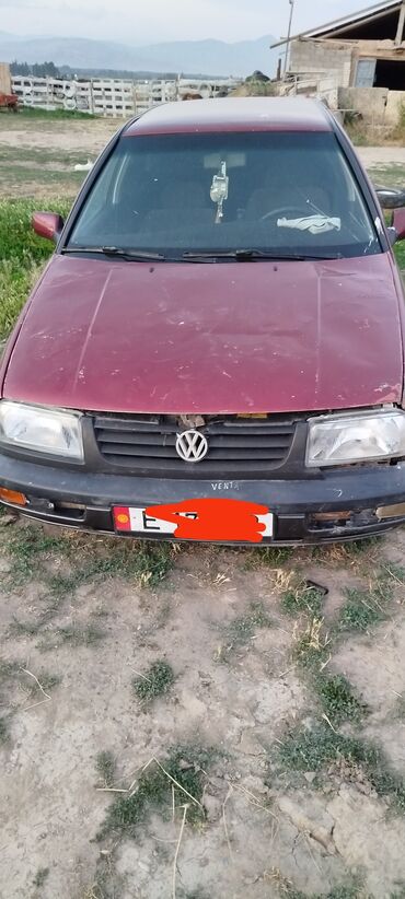 химия для автомоек: Volkswagen Vento: 1993 г., 1.8 л, Механика, Бензин, Седан
