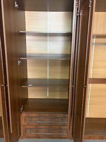 Ev üçün mebel: İşlənmiş, 6 qapı, Güzgülü, Qəhvəyi, Taxta, Açılan, Düz dolab — 4