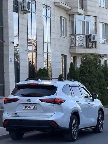 toyota hailender: Toyota Highlander: 2022 г., 2.5 л, Автомат, Гибрид, Кроссовер — 5