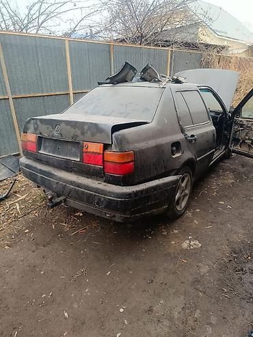 крышка багажника венто: Volkswagen Vento (седан, приблизительно 1990‑е годы выпуска), черный — 1
