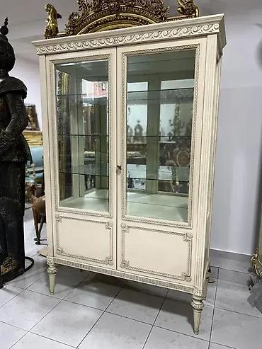 lenjivac: Stilska vitrina Dobro stanje sirina 111 cm dubina 42.5 cm visina 170 — 9