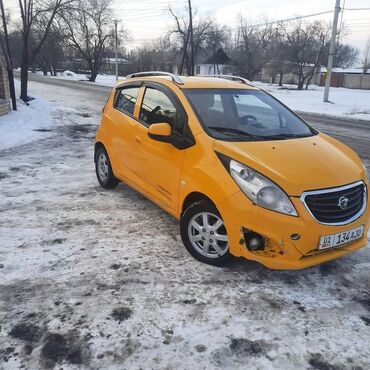 Chevrolet: Chevrolet Spark: 2017 г., 1.3 л, Автомат, Бензин, Хэтчбэк