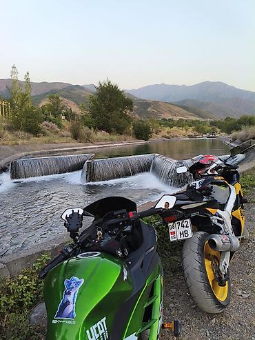Мототехника: Suzuki GSX-R спортбайк в фирменной желто‑черной расцветке — 2