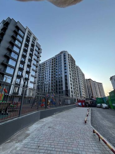 квартира в аренду в оше: 2 бөлмө, 55 кв. м, Элитка, 3 кабат, Дизайнердик ремонт