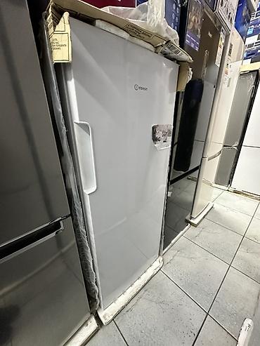 Морозильник Indesit, однодверный, белый - Тип: вертикальный (шкаф) -