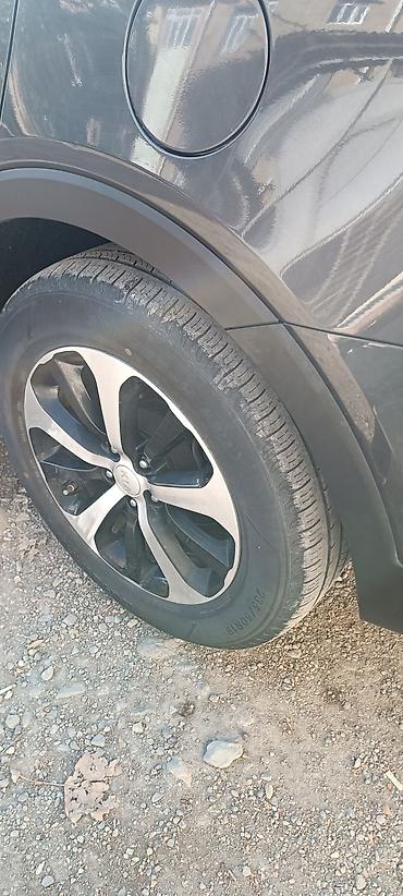 Kia: Salam.Masin ideal vəziyyətdədir.Bezkrasqadir.Dəyisən detali — 12