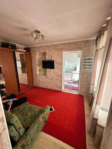 Долгосрочная аренда домов: 60 м², 2 комнаты, Утепленный, Бронированные двери, Парковка
