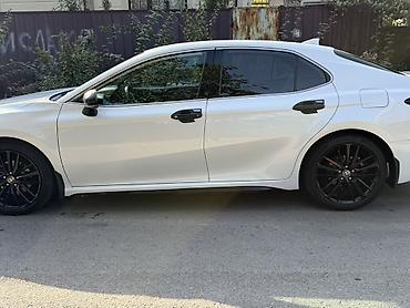 225 75 16: Toyota Camry: 2020 г., 2.5 л, Автомат, Бензин, Седан — 7