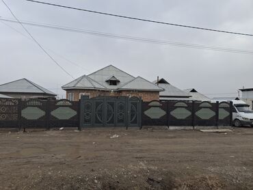 дом в городе талас: Дом, 999999 м², 6 комнат, Собственник, Евроремонт