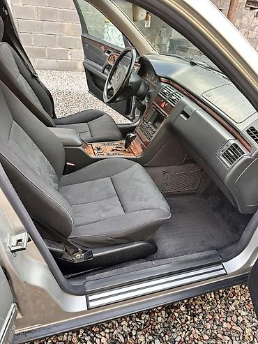 Транспорт: Mercedes-Benz E-Class: 1998 г., Седан — 3