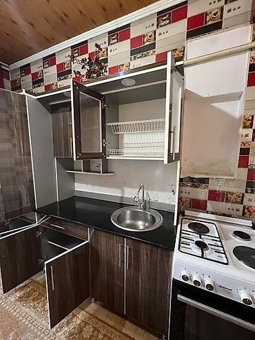 детализация кухонной мебели: Кухонный гарнитур с рабочей зоной и верхними шкафами - Комплектация — 5