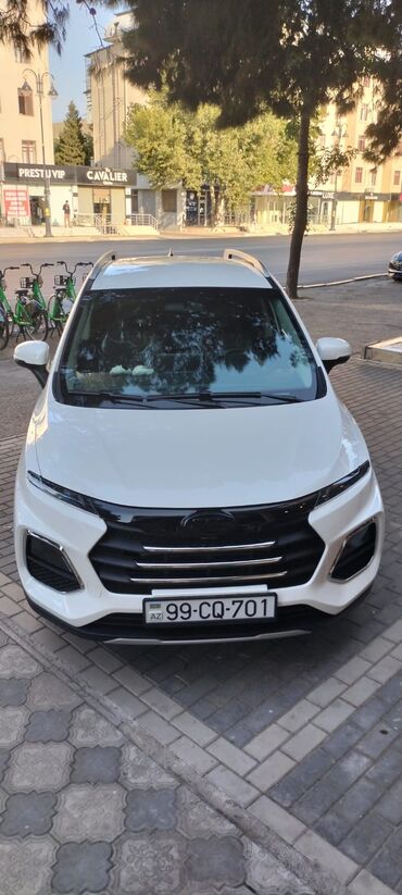 mercede: Mercedes-Benz : 1.5 l | 2023 il Krossover
