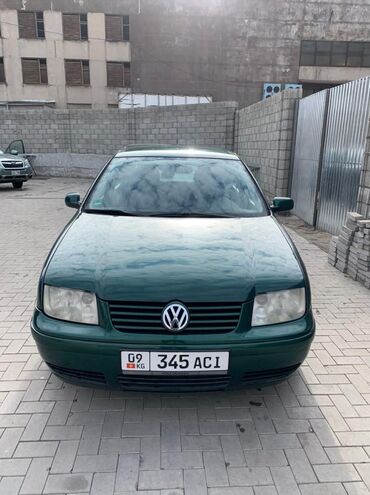 Volkswagen: Volkswagen Bora: 2002 г., 1.6 л, Автомат, Бензин, Седан