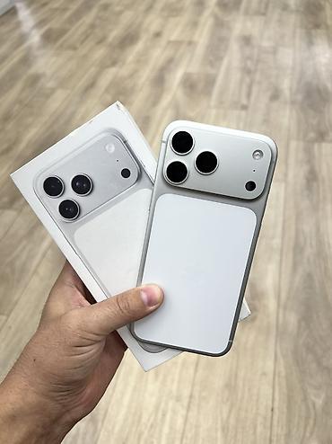 Apple iPhone: IPhone 17 Pro Max, Б/у, 256 ГБ, Белый, Зарядное устройство, Защитное стекло, Чехол, 99 % — 1