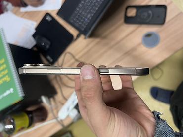 apple macbook pro 13 with retina display: IPhone 16 Pro Max, Б/у, 256 ГБ, Защитное стекло, Чехол, Коробка, 91 % — 3