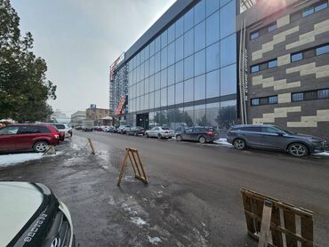 передвижной магазин: Продаю Магазин В торговом центре, 30 м², С видеонаблюдением, 1 этаж