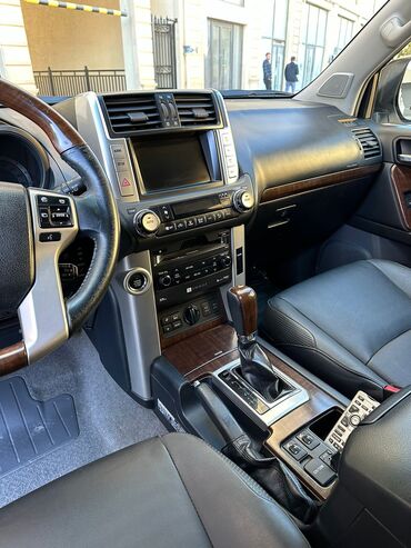 Toyota: Toyota Land Cruiser Prado: 4 l | 2013 il Ofrouder/SUV — 8