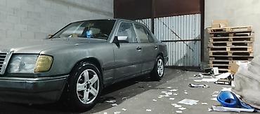 Унаа: Mercedes-Benz W124: 1988 г., 2 л, Кол менен иштөөчү, Бензин, Седан — 3