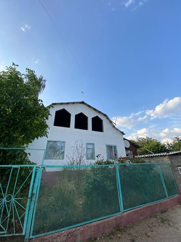 дом с бассейном на сутки: Дом, 98 м², 5 комнат, Агентство недвижимости, Старый ремонт