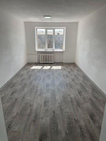 Офисы: Сдаю Офис, 22 м², В бизнес центре, 1 линия