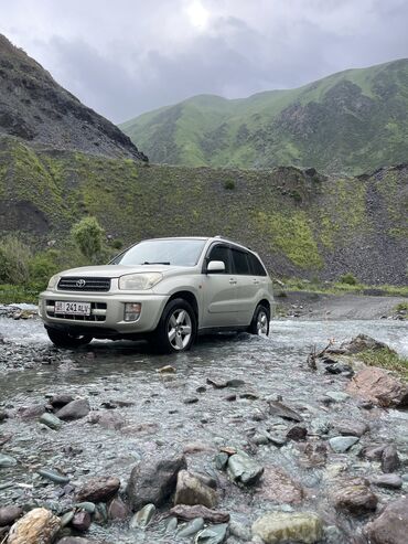 дом на колосах: Toyota RAV4: 2001 г., 2 л, Автомат, Газ, Жол тандабас