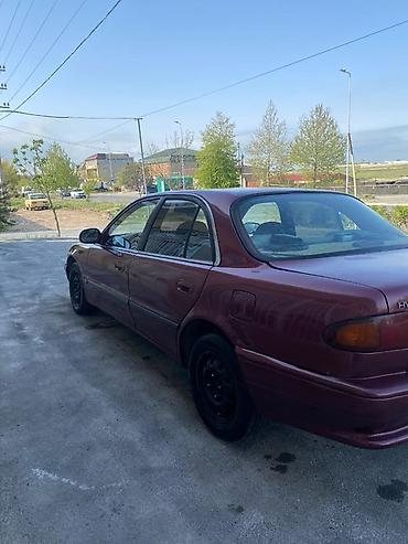 hyundai veracruz: Hyundai Sonata: 2 l | 1995 il Sedan — 2