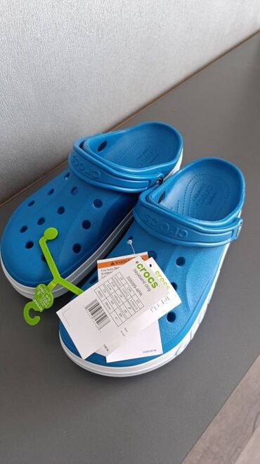 Другая женская обувь: ПРОДАЮ НОВЫЕ CROCS ОРИГИНАЛ! РАЗМЕР 43-44. ПОДХОДЯТ НА 42-43. ЦЕНА