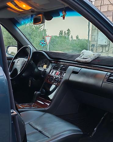 mesedesin tezə cıxan: Mercedes-Benz E 240: 2.4 l | 2000 il Sedan — 8